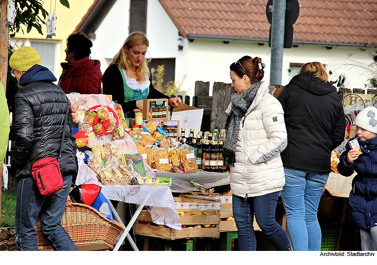 Herbstmarkt mit Schmankerln, Kunsthandwerk und Volksmusik 