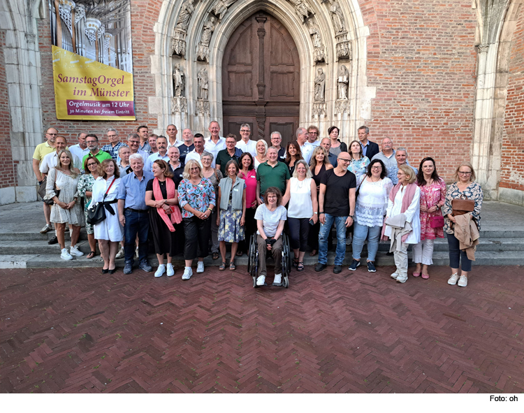 Über 50 ehemalige Abiturienten treffen sich in Ingolstadt